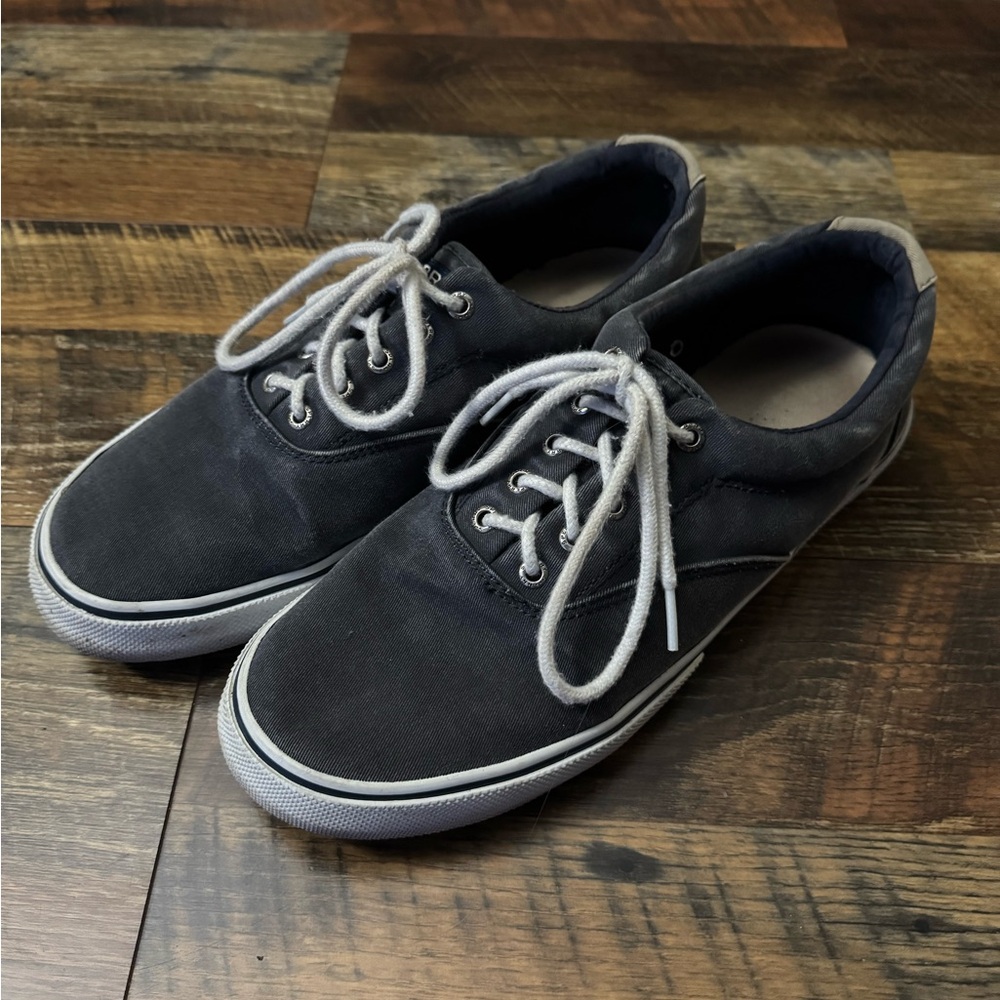 Men's Navy Sperrys Sneakers